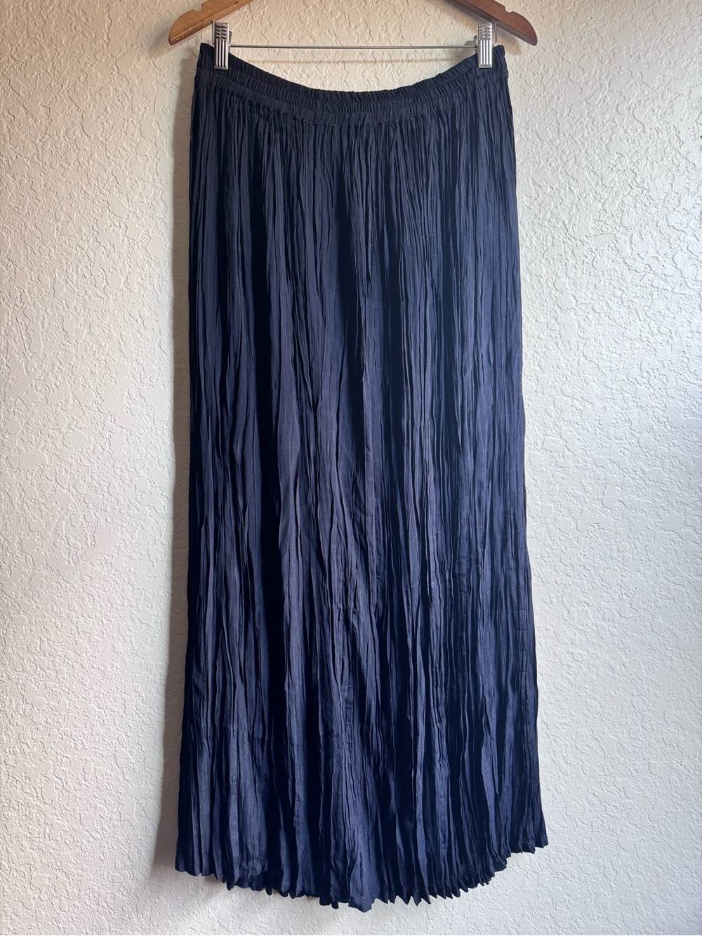 90s vintage crinkle broomstick skirt "cottagecore", or "whimsigoth".